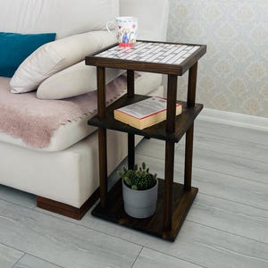 3 Tier Tile Top Holz Beistelltisch | Handgefertigter, Platzsparender quadratischer Beistelltisch 13 ”für Sofa, Bett, Couch Wohnzimmer Akzent