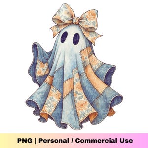 Op de afbeelding: Waterverfillustratie van een vriendelijke geest in een patchworkquilt. De geest is gehuld in een blauw-oranje quilt met een bloemenpatroon en een grote strik op zijn hoofd. De afbeelding bevat de tekst "PNG | Personal / Commercial Use".