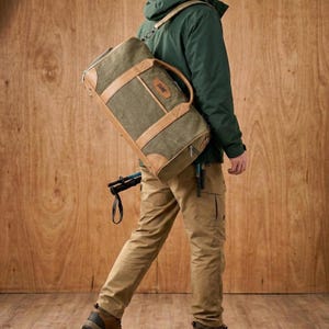 Personalized Canvas Duffel Bag with Engraved Leather Patch – Custom Name Weekender Travel Bag Gift for Him