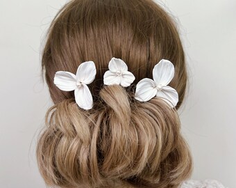 Sophia // floral hair pins, Pearl hair pin,bride hair accessory,garden floral bridal wedding