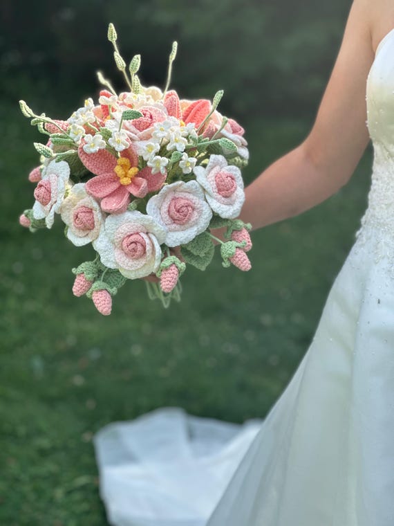 Handmade Crochet Wedding Bouquet: Lasting Bridal Keepsake Flowers