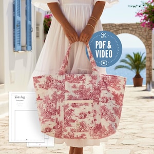 Puede incluir: Un bolso tote grande con un estampado de toile de Jouy rojo y blanco es sostenido por una persona. El bolso tiene un bolsillo frontal y asas a juego. La imagen también incluye un icono de PDF y vídeo, y un patrón de costura.