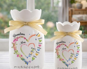 Personalized Mom Vase with Names, Grandma Gift Idea, Custom Family Heart Vase, Gift from Kids, Mother’s Day Keepsake
