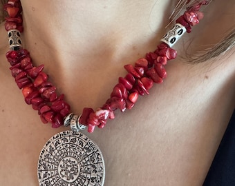 Naszyjnik z czerwonego korala, naszyjnik z wisiorkiem, ręcznie robiony naszyjnik z kamieniami szlachetnymi, masywna biżuteria z korala, naszyjnik boho