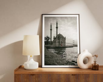 Mezquita de Ortaköy Estambul | Arte fotográfico vintage en blanco y negro | Póster de arquitectura del Bósforo | Impresión de arte digital | Descarga digital