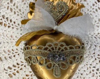 Hanging Sacred Heart Prayer Box-Milagro Heart-Metal Exvoto Heart
