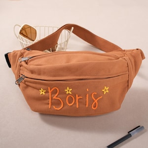 Sac banane personnalisé au crochet pour enfants - Sac banane avec nom personnalisé pour les 5-12 ans, idéal pour l'école, les sorties et les cadeaux d'anniversaire
