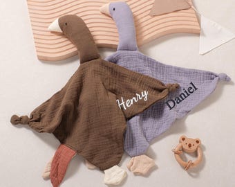 Individuelle Gans Baby Decke - Personalisierte bestickte Bio Musselin Lovey, weiches Tröster Geschenk für Neugeborene