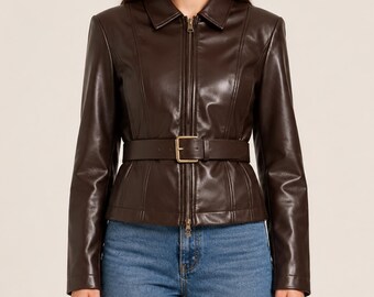 Chaqueta de cuero para mujer Regalos de boda para ella Estilo peplum con cinturón Chaqueta ajustada con cremallera, prenda exterior a medida de suave piel de cordero auténtica
