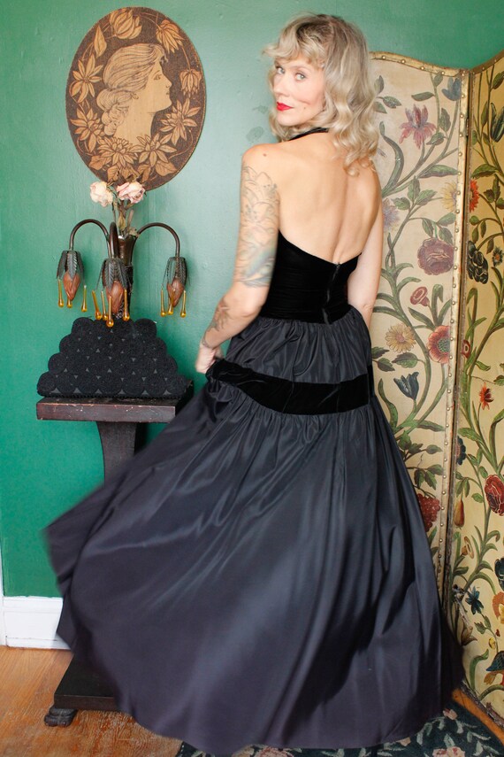 1930s Black Halter Velvet & Taffeta Gown with 3D … - image 8