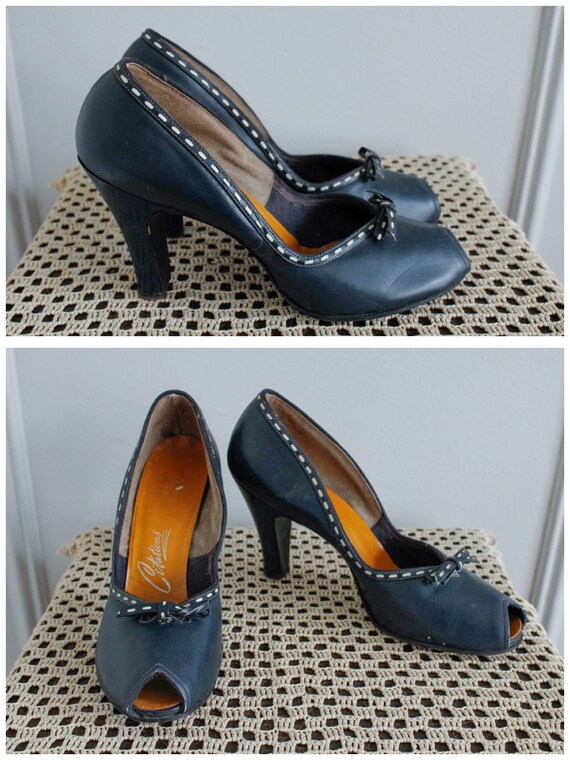 1950s Heels // Peek-a-boo Peep Toe Blue Heels // v