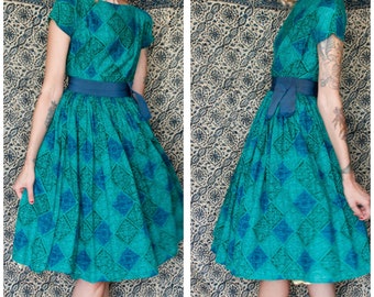1950s Dress // Jewel Pattern Henley Jrs Cotton Dress // vintage 50s dress