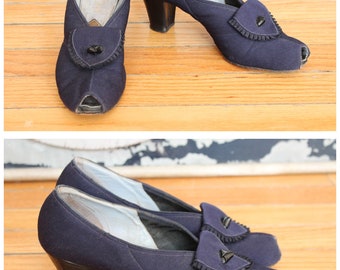 1940s Heels // Meill Navy Blue Heels // vintage 40s heels // 7N