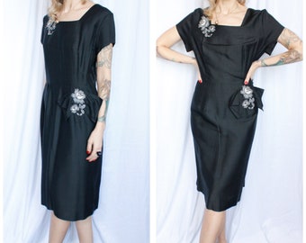 1950s Floral Appliqué Silk Sheath Dress - XL