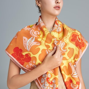 Floral Silk Scarf: Vintage-Inspired Garden Design