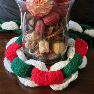 Festive Loop Ring Crochet Christmas Garland
