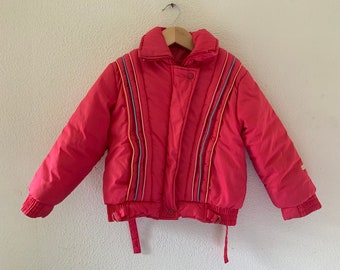 Manteau vintage style brillant arc-en-ciel des années 1980, manteau rose gonflé cerf blanc taille 6. Convient aux enfants de 5 à 7 ans