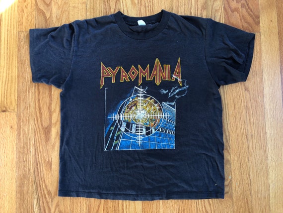 Def Leppard • Pyromania Tour • Concert T-Shirt • … - image 1