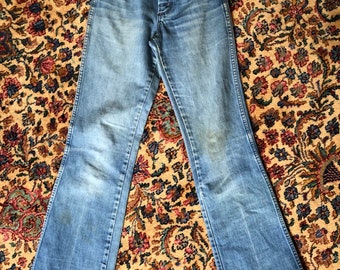 1970's Wrangler Jeans Size 27 x 32  Cowboy Rodeo Ranch Rancher Wrangler Logo Size Large Jeans