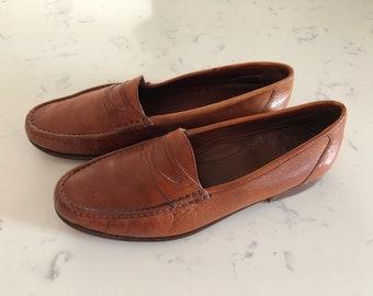 Vintage Florsheim Penny Loafers | Size 9 Mens | Leather shoes | Vintage Leather Loafers | Tan Leather Loafers Slip Ons | 90's Fashion