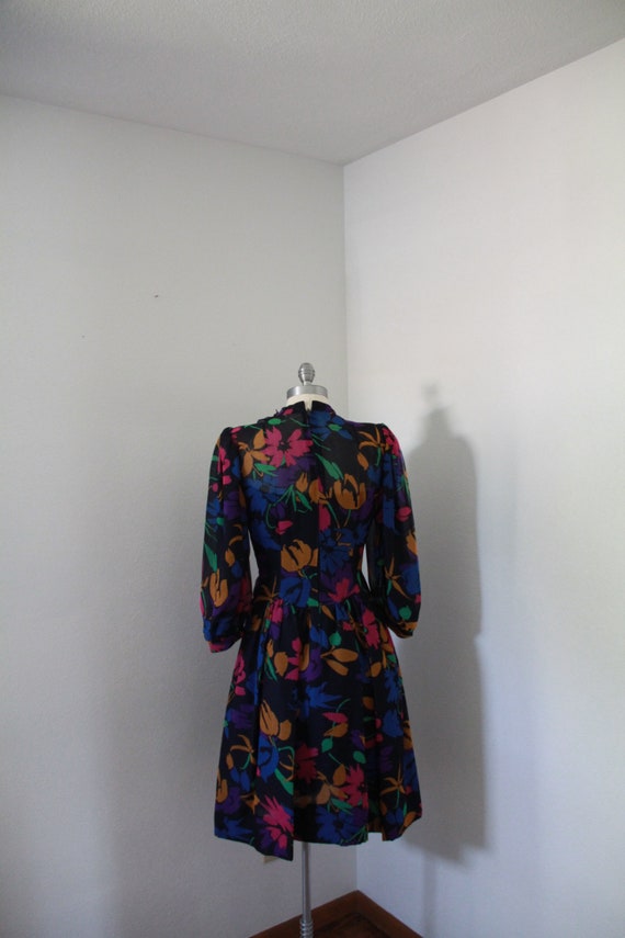 1980's Pauline Trigere Floral Dress - image 4