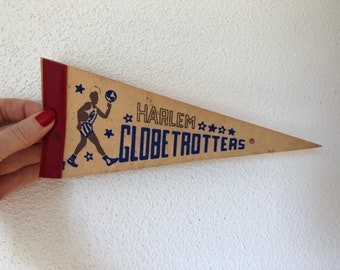 Harlem Globetrotters | Vintage Felt Banner | Nostalgia | Wall Hanging  |  Globetrotters Pennnant