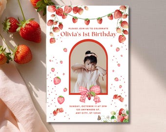 Invitación de primer cumpleaños con una dulce baya / Invitación con foto de fresa / Plantilla Canva