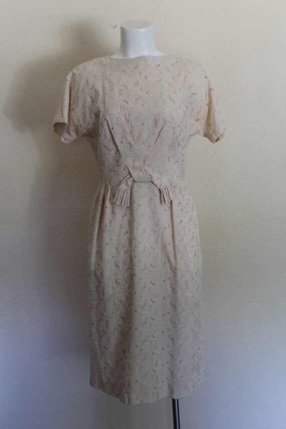 1960s Cotton Eyelet Dress / Vintage Wedding Dress… - image 2