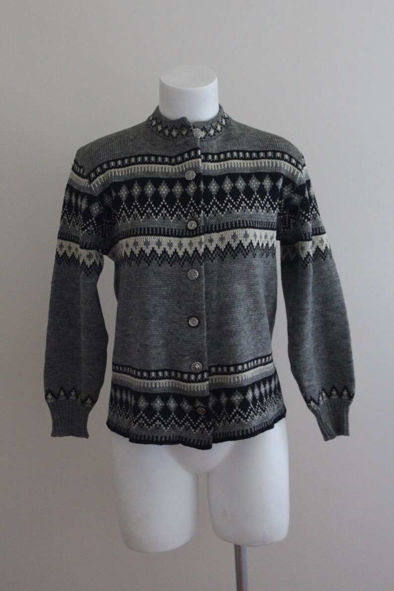 Vintage Swiss Virgin Wool 1950s Sweater 1950s Nordic Sweater Grey Wool Snowflake Sweater 50s Cardigan Sweater Swiss Cardigan