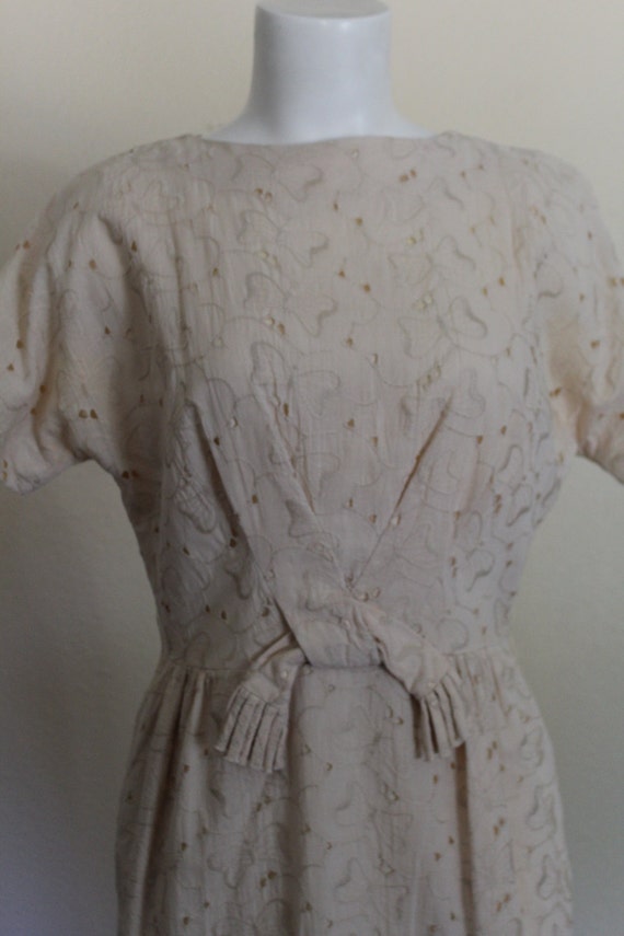 1960s Cotton Eyelet Dress / Vintage Wedding Dress… - image 3