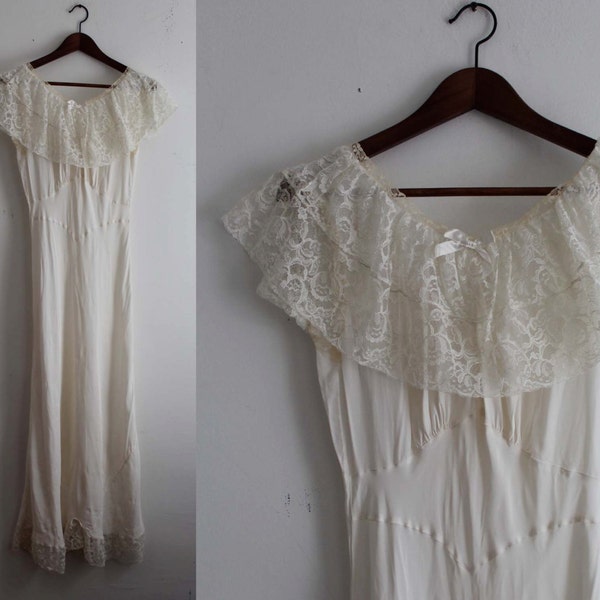 1940s Night Gown / Vintage Night Gown / 40s Lingerie / Vintage Lingerie / Size Small