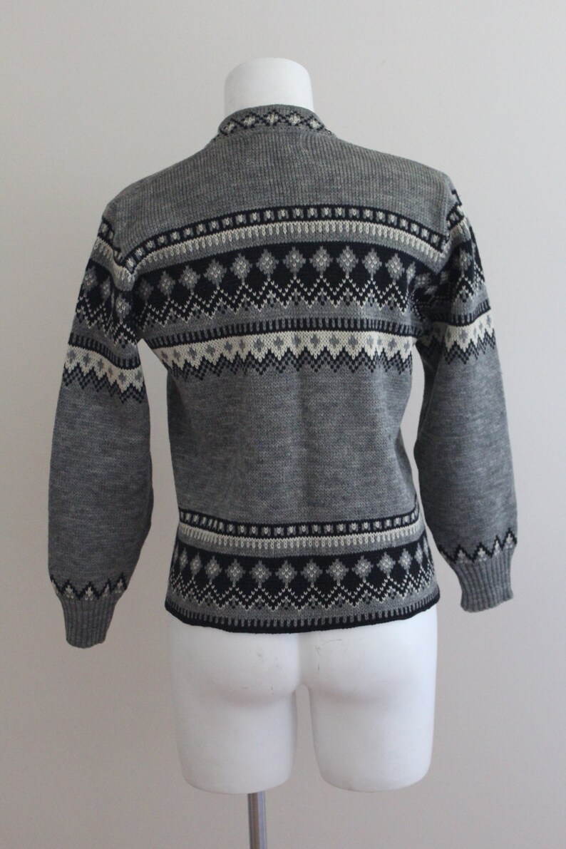 Vintage Swiss Virgin Wool 1950s Sweater 1950s Nordic Sweater Grey Wool Snowflake Sweater 50s Cardigan Sweater Swiss Cardigan