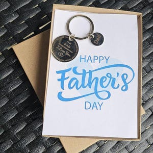 Stainless Steel Keychain for Dad - Engraved &quot;to My Dad&quot; & &quot;I Love You&quot; Round Design, Heartfelt Father’s Day for Him, Dad Gift Item