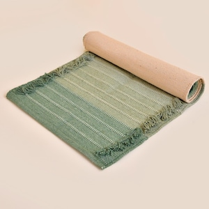 Esterilla de yoga de algodón orgánico a base de hierbas: ecológica, tejida a mano, antideslizante, para ejercicios y meditación, 0,6 x 1,8 m, ideal para viajes.