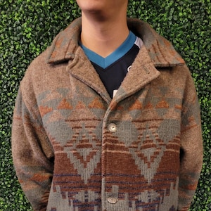 Chaqueta vintage Western Woolrich Aztec, grande, estilo ranchero, estilo vaquero, años 80 y 90, informal, con botones, de lana, hecha en EE. UU., gabardina acrílica, Carhartt Chore