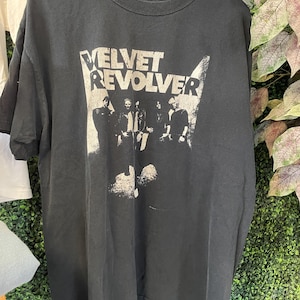 Vtg 04 VELVET REVOLVER TSHIRT // 90s Y2K Vintage Slash Stp Rock