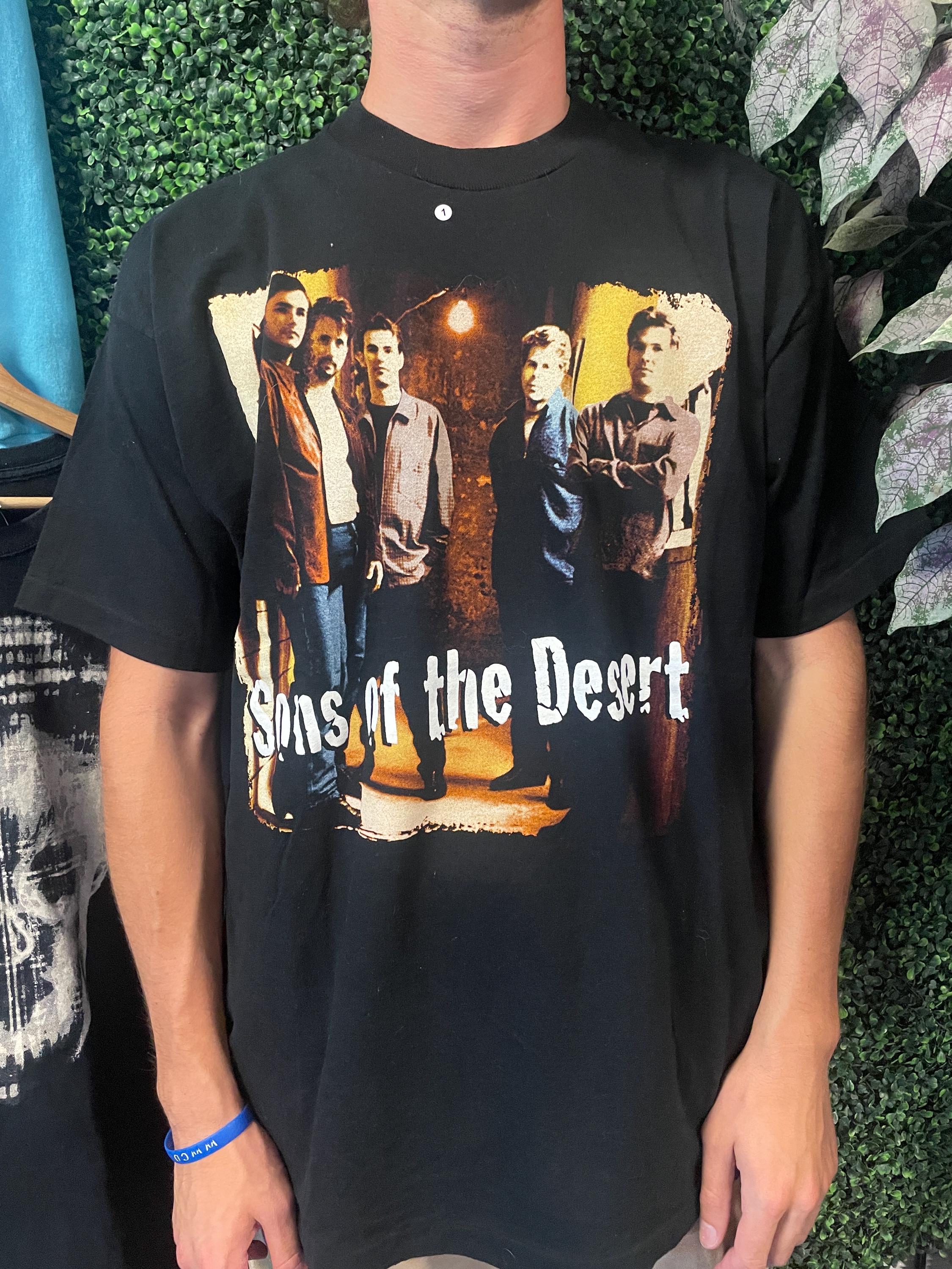 Vtg 90s SONS of THE DESERT Tour Tshirt // Vintage Band Concert Tee