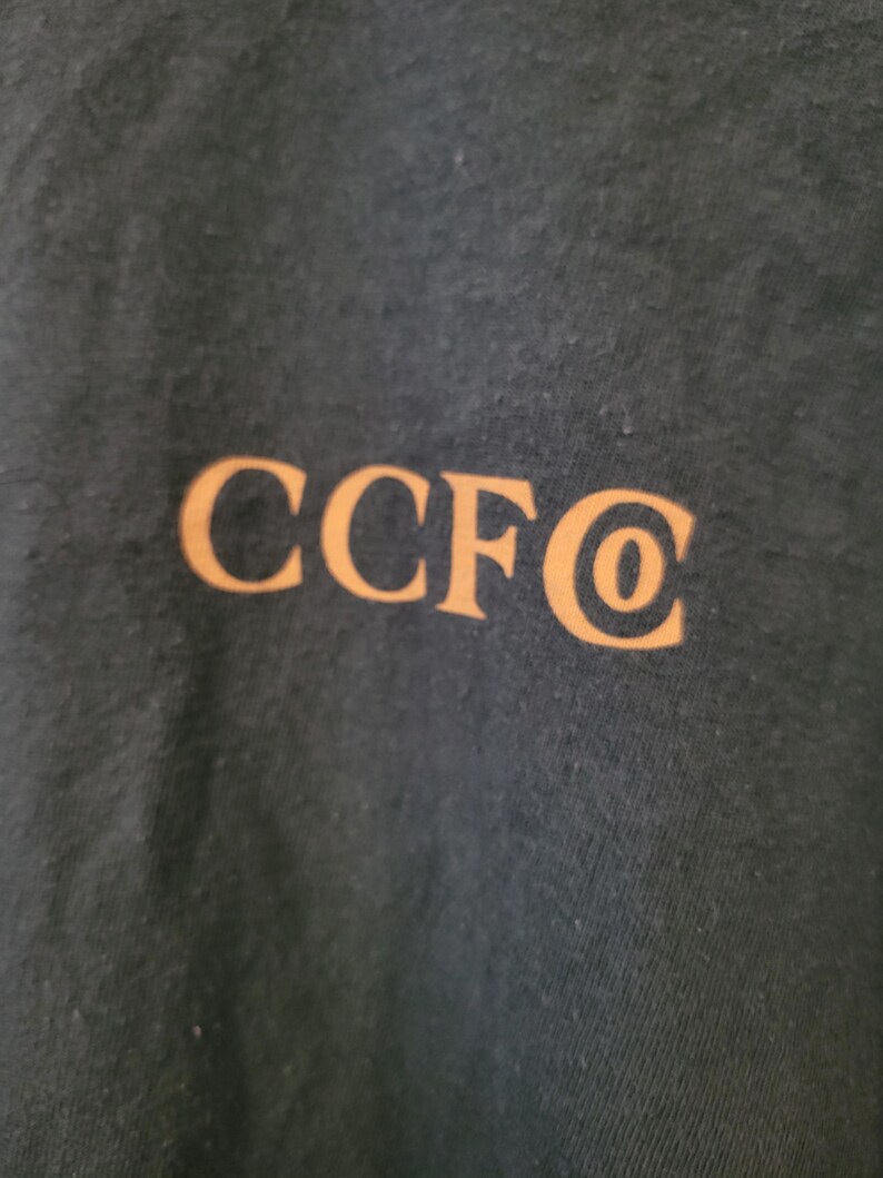 vtg FILSON CCFC OUTDOORS Tee X-Large // hunting hiking casual dark forest green yellow print boxy loose fit axe vintage t-shirt Seattle image 3