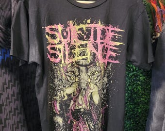 vtg Y2K SUICIDE SILENCE Metal BAND Tee Medium // black cotton yellow and red splatter print demon tour concert merch retro vintage tshirt