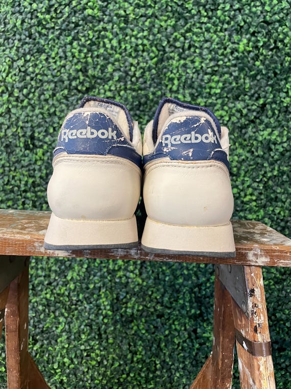 Vtg 80s REEBOK CLASSIC LEATHER sneaker // athletic tr… - Gem