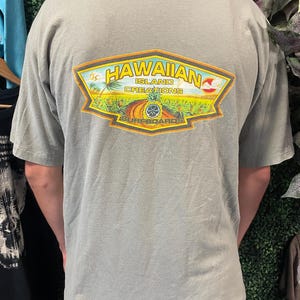 vtg 90s HAWAIIAN ISLAND CREATIONS Tshirt // vintage tee colorful destination coastal active surf waves beach tourist island ocean surfwear