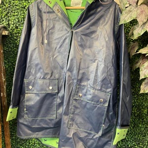 vtg 70s JCPENNEY VINYL RAIN Jacket // pvc vintage fashion rain coat elegant cute unicorn latex vinyl hoodie fun night time retro