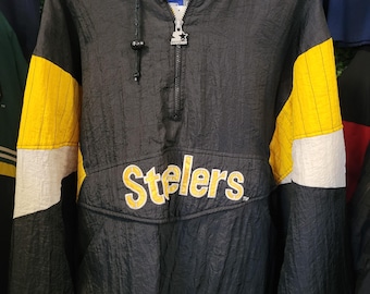 Jaqueta puffer vintage anos 90 PITTSBURGH STEELERS STARTER tamanho XL // preta e amarela, estilo retrô, forrada, em nylon, inspirada em roupas esportivas de futebol americano da NFL.