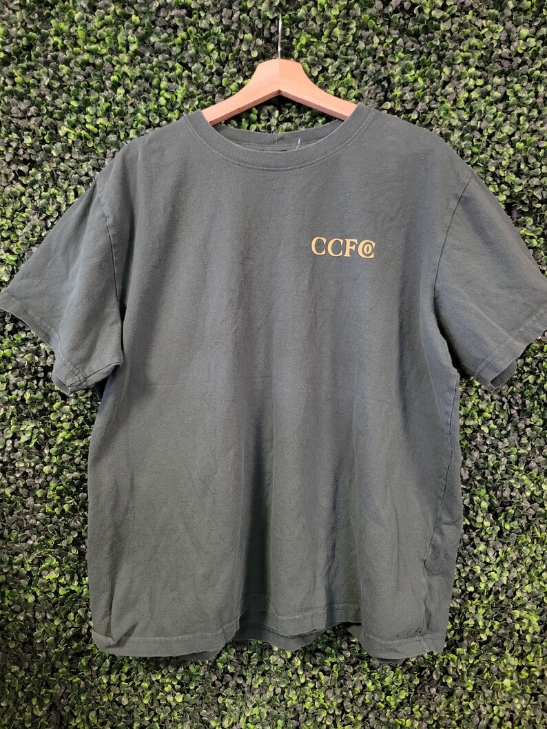 vtg FILSON CCFC OUTDOORS Tee X-Large // hunting hiking casual dark forest green yellow print boxy loose fit axe vintage t-shirt Seattle image 2