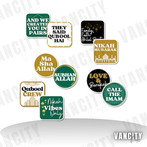 Puede incluir: Un conjunto de pegatinas decorativas con varias frases y diseños islámicos. Las pegatinas presentan textos como "Nikah Mubarak" y "Qubool Hai" en colores oro, blanco y verde. Las pegatinas tienen formas cuadradas, redondas y rectangulares.