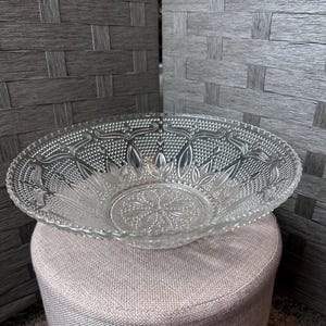 Vintage Federal Glass “Heritage” Pattern Fruit Bowl