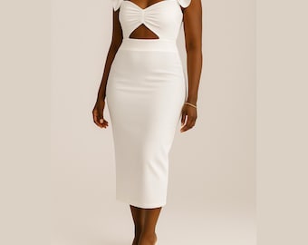 Elegante witte midi-crêpejurk met ruchemouwen, op maat gemaakte bodycon-jurk met uitsnijding, chique maatjurk voor vrouwen