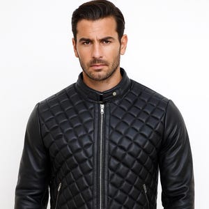 Men&#39;s Quilted Lambskin Leather Motorcycle Jacket: Biker Style Outerwear