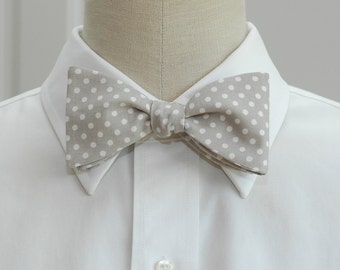 Bow Tie, pale gray & white polka dots, dove gray bow tie, wedding bow tie, groom bow tie, groomsmen gift, elegant pale grey bow tie,