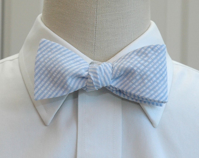 Bow Tie, pale blue seersucker, wedding party tie, groom bow tie, groomsmen gift, summer bow tie, wedding accessory, self tie bow tie